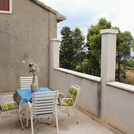Apartments With A Parking Space Mirca, Brac - 2841 San Pietro di Brazza